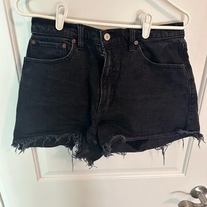Abercrombie 4” inch mom short high rise sz 10 curve love